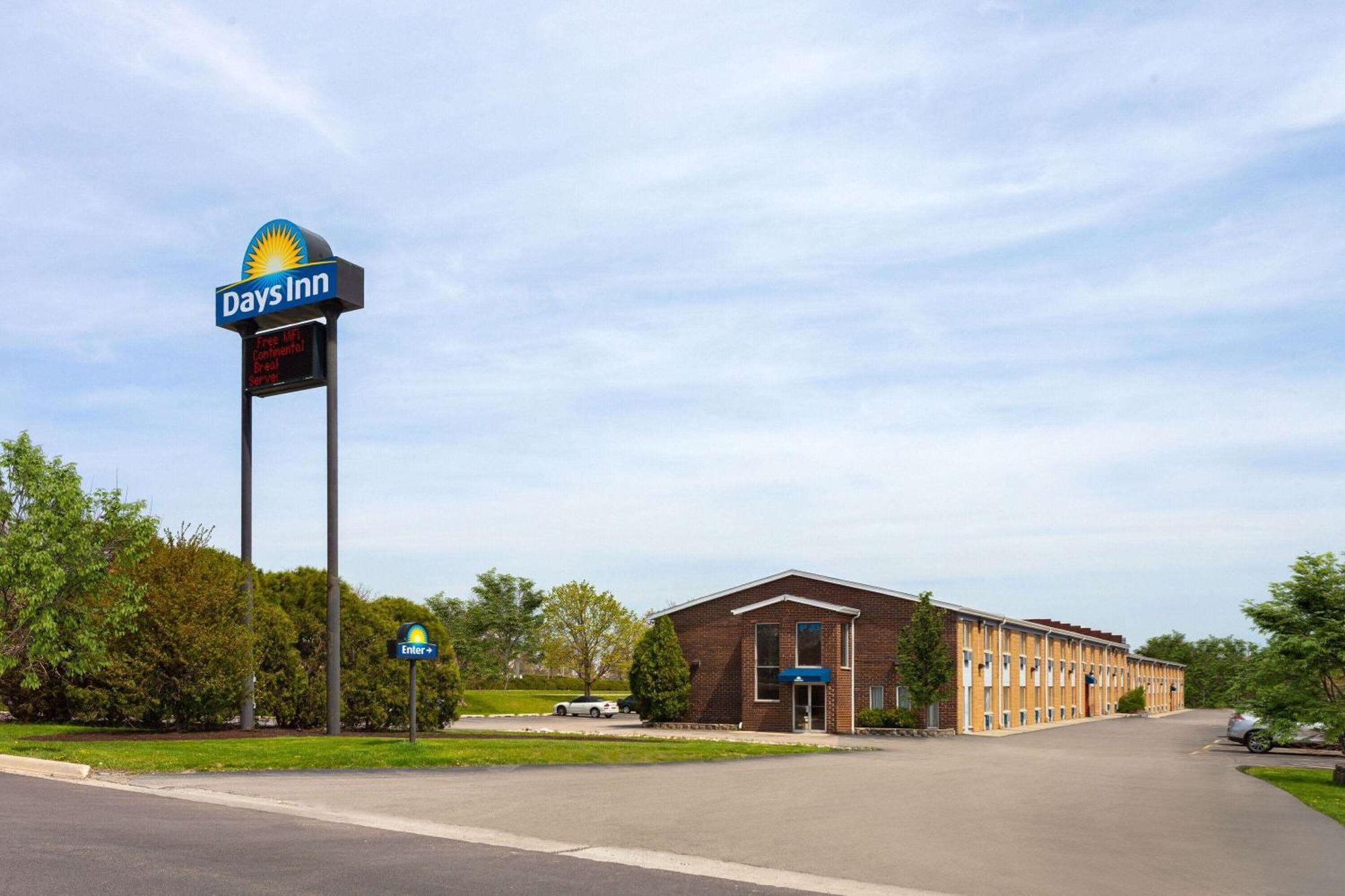 Days Inn By Wyndham Rockford I-90 Casino District Bagian luar foto